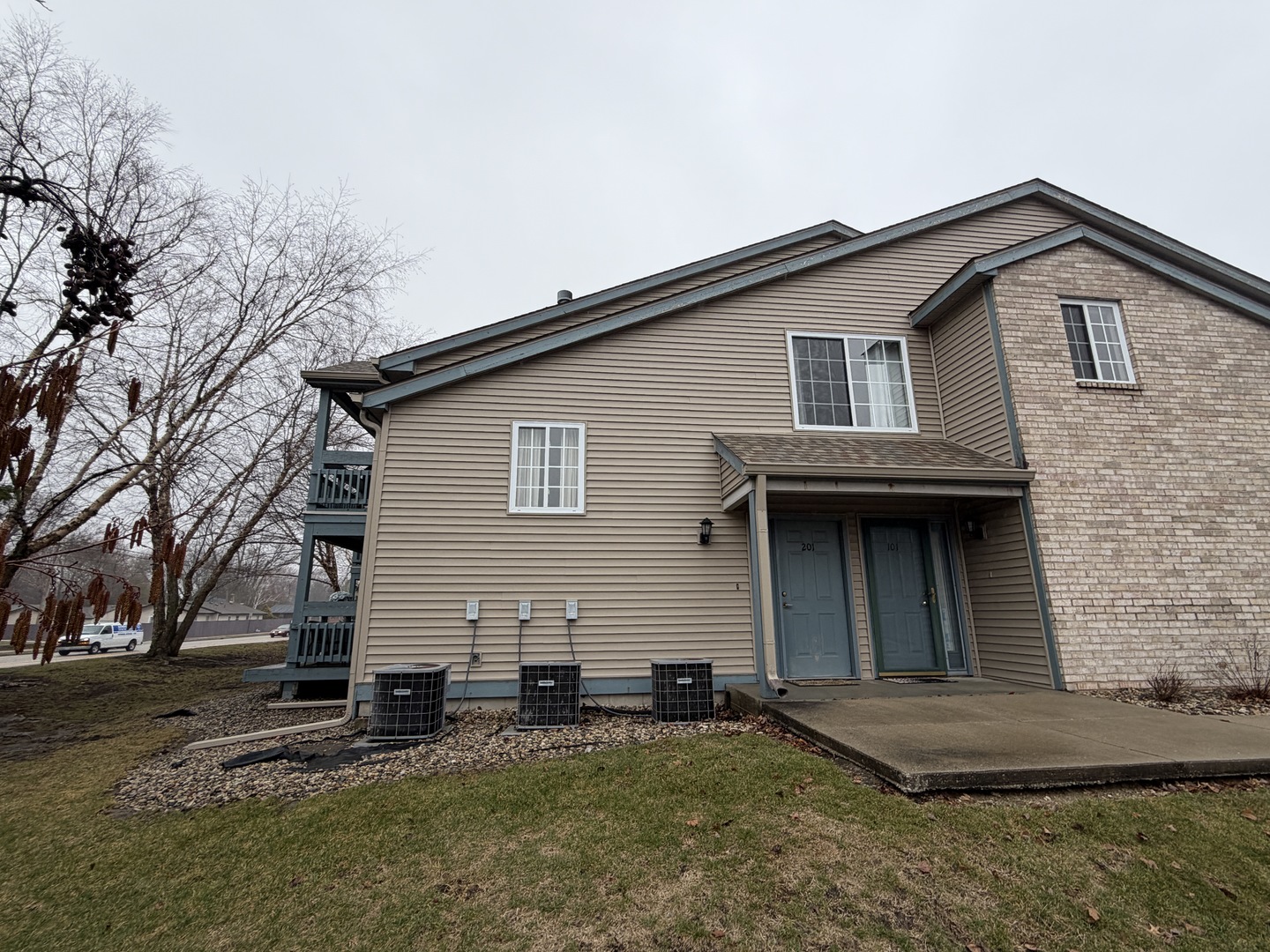 2404 Windward Boulevard, Unit 201 Champaign, IL 61821 - Photo 1 of 25