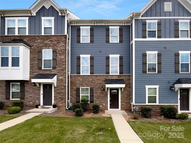 $316,000 | 10632 Overlook Mountain Drive, Charlotte, NC 28216