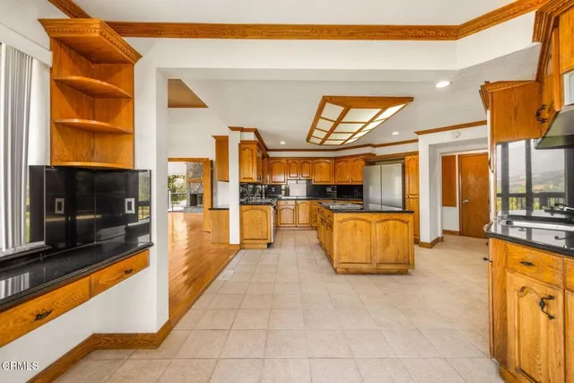 $1,550,000 | 10980 North Ventura Avenue, Oak View, CA 93022