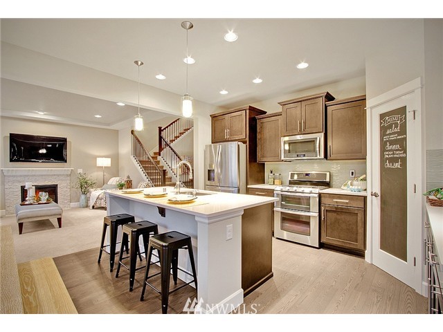 18569 115th Place Southeast Renton, WA 98055 - Photo 7 of 22