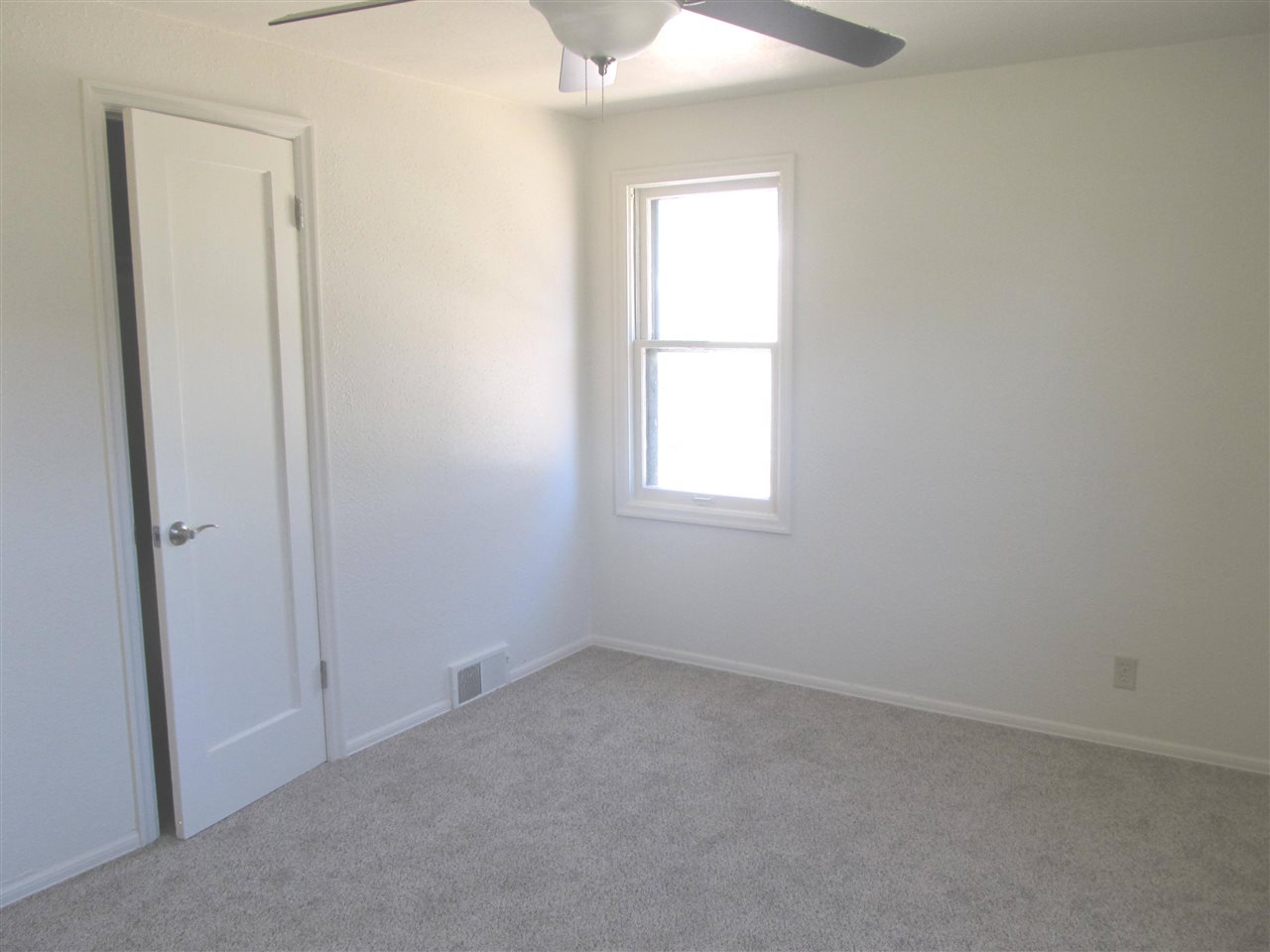5719 North D Street Spokane, WA 99205 - Photo 4 of 13