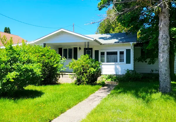 $172,500 | 4914 Main Street, Onekama, MI 49675