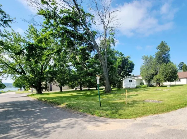 $172,500 | 4914 Main Street, Onekama, MI 49675