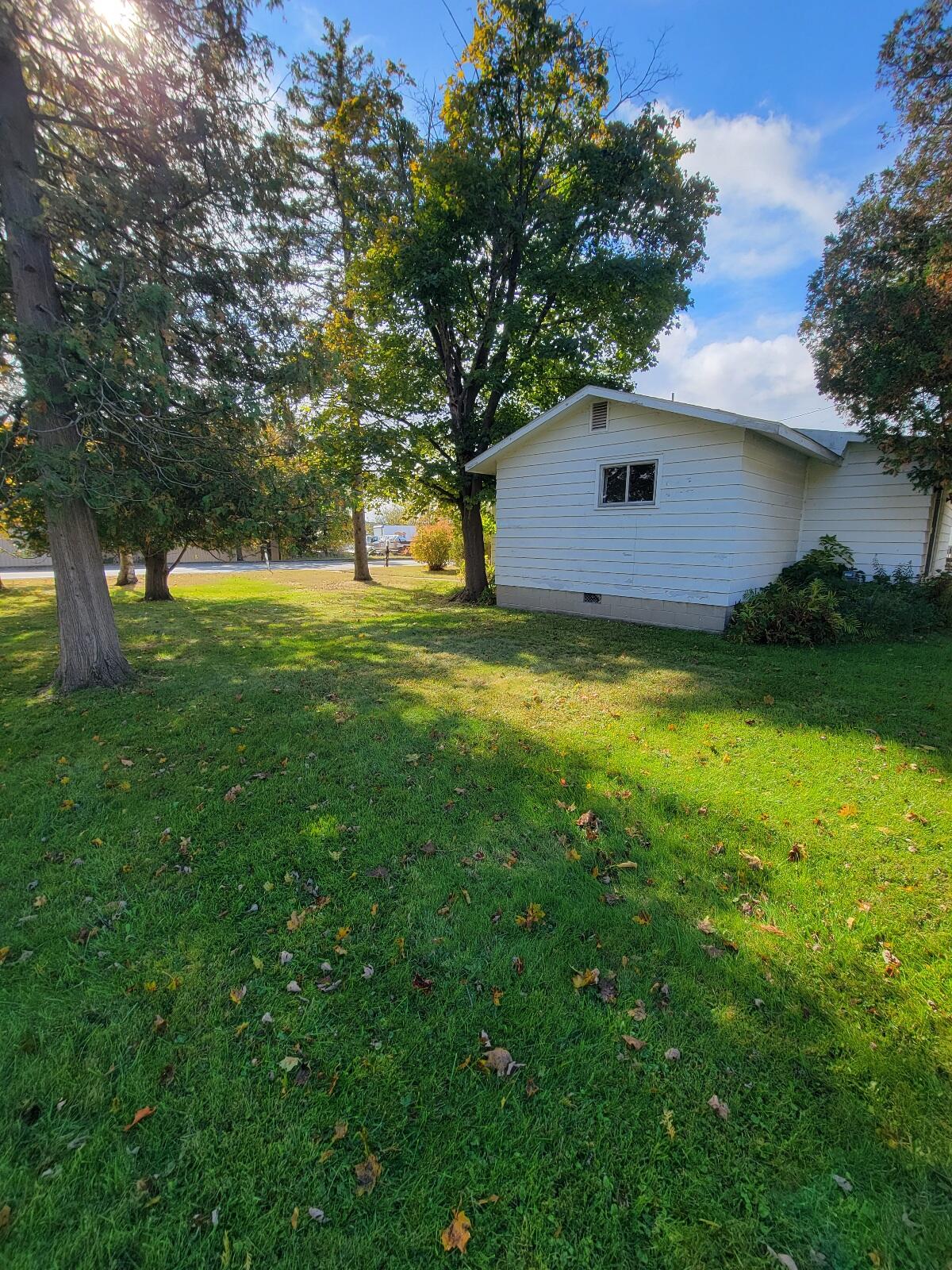 4914 Main Street Onekama, MI 49675 - Photo 8 of 29 20241015_141149