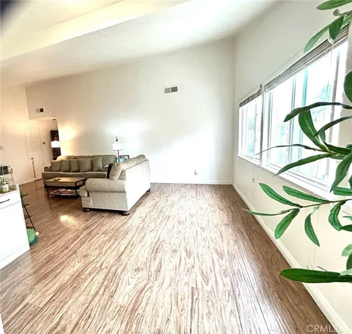 $3,400 | 1006 Acacia Street, Corona, CA 92879