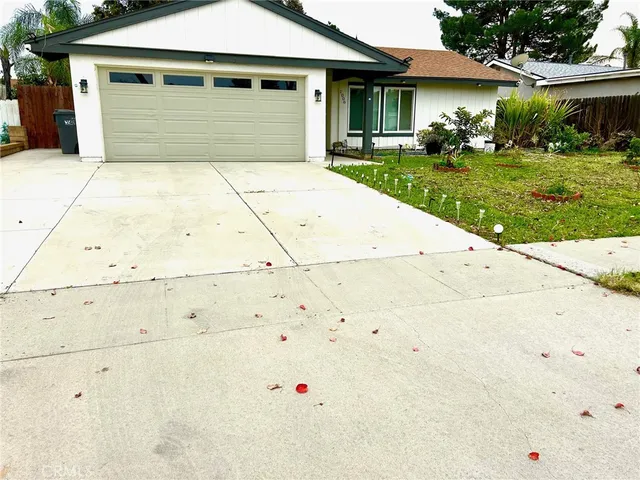 $3,400 | 1006 Acacia Street, Corona, CA 92879