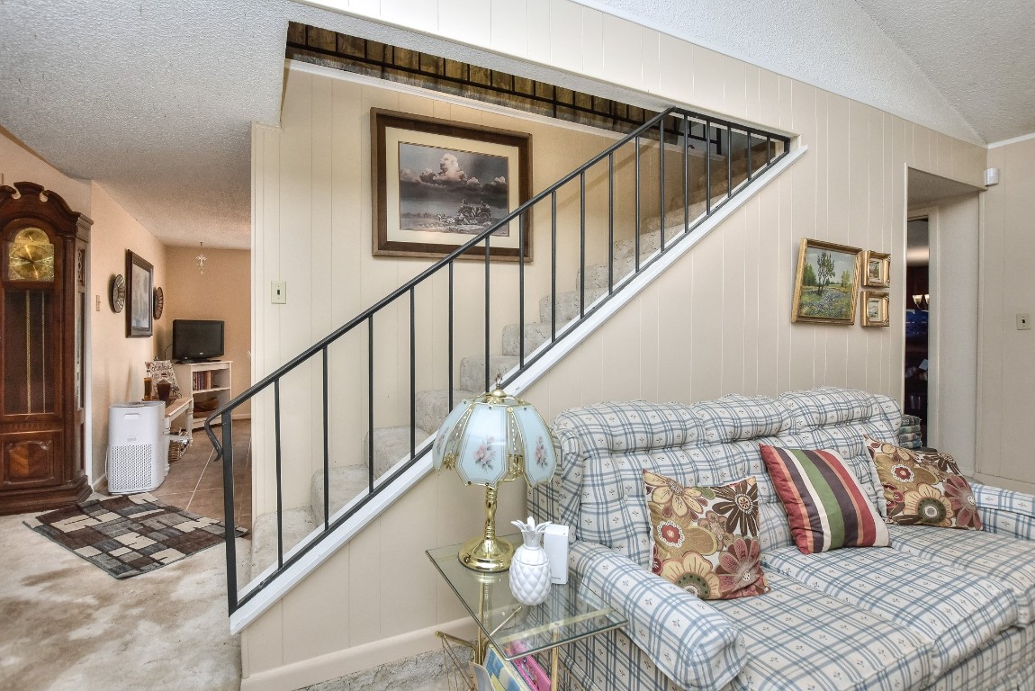 118 Oak Ridge Circle Georgetown, TX 78628 - Photo 15 of 40 a view of balcony furniture and rug
