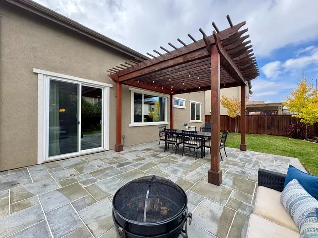 $1,079,000 | 874 Erin Way, Napa, CA 94559
