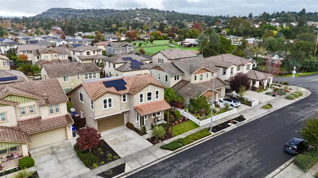 $1,079,000 | 874 Erin Way, Napa, CA 94559