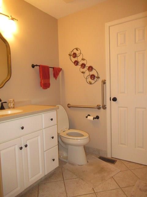 5232 Greenwillow Road Indianapolis, IN 46226 - Photo 16 of 22 Gallery Image 16