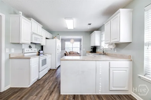 $345,000 | 507 Cobblestone Circle, Bloomingdale, GA 31302