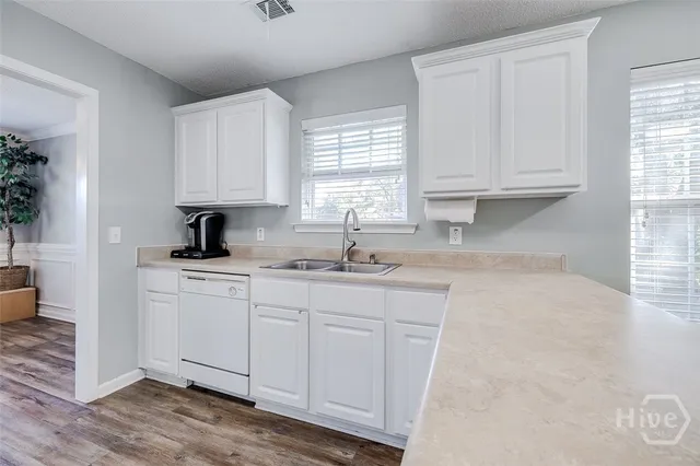 $345,000 | 507 Cobblestone Circle, Bloomingdale, GA 31302