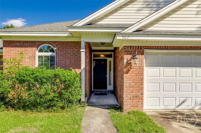 $345,000 | 507 Cobblestone Circle, Bloomingdale, GA 31302