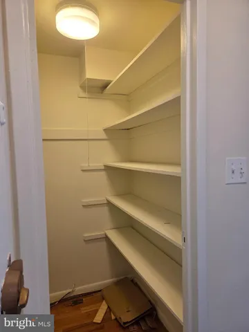 $1,950 | 10432 Rockville Pike, Unit 301, North Bethesda, MD 20852