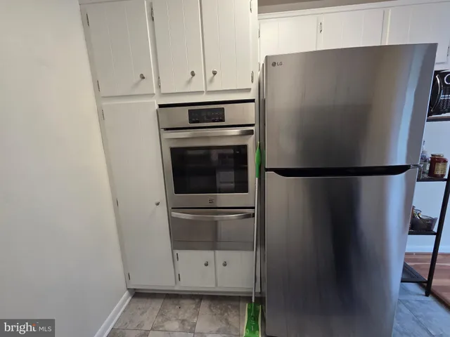 $1,950 | 10432 Rockville Pike, Unit 301, North Bethesda, MD 20852