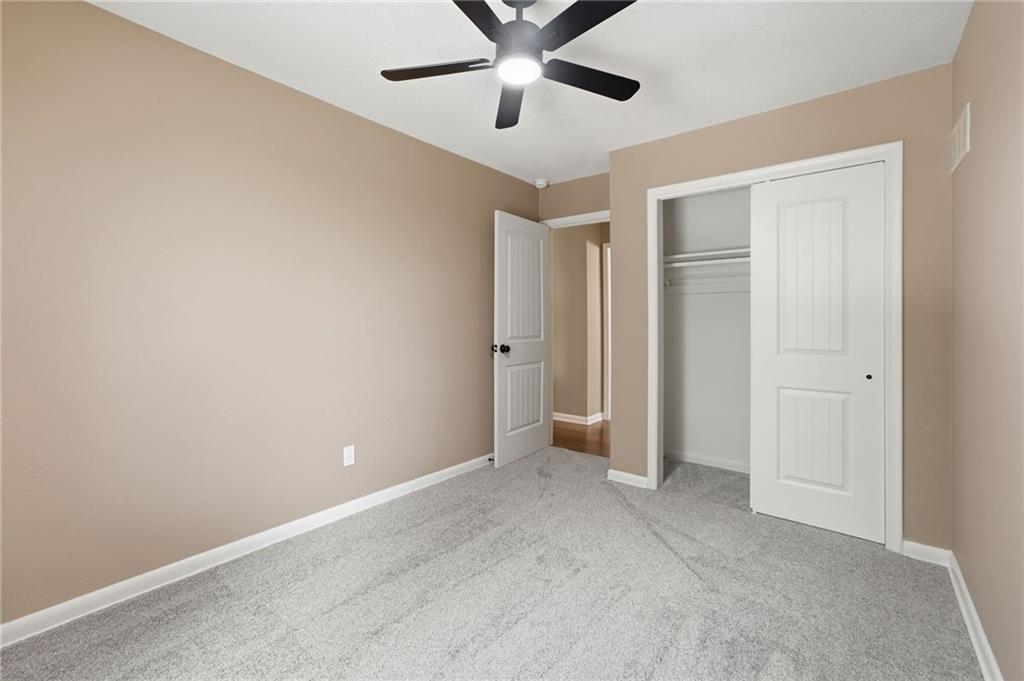 305 Southwest Marion Lane Lee's Summit, MO 64081 - Photo 19 of 39