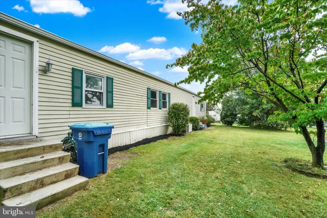 $59,900 | 209 Holly Drive, Mount Wolf, PA 17347