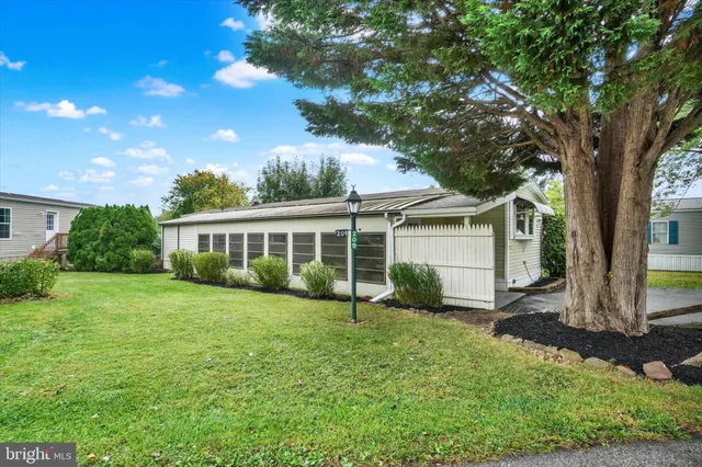 $59,900 | 209 Holly Drive, Mount Wolf, PA 17347