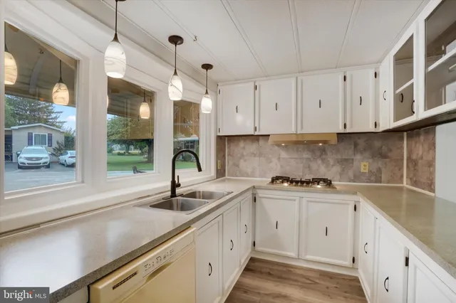 $59,900 | 209 Holly Drive, Mount Wolf, PA 17347