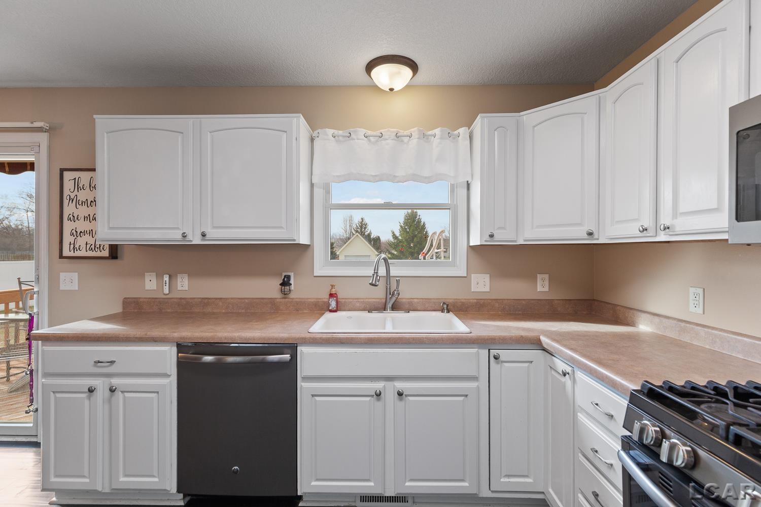 2147 Gady Road Adrian, MI 49221 - Photo 11 of 47