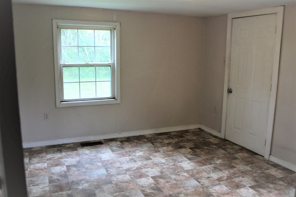 745 Sugar Hill Road Kenbridge, VA 23944 - Photo 21 of 26 Gallery Image 21