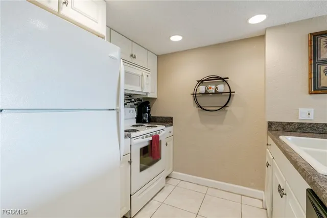 $180,000 | 3170 Matecumbe Key Road, Unit 127, Punta Gorda, FL 33955