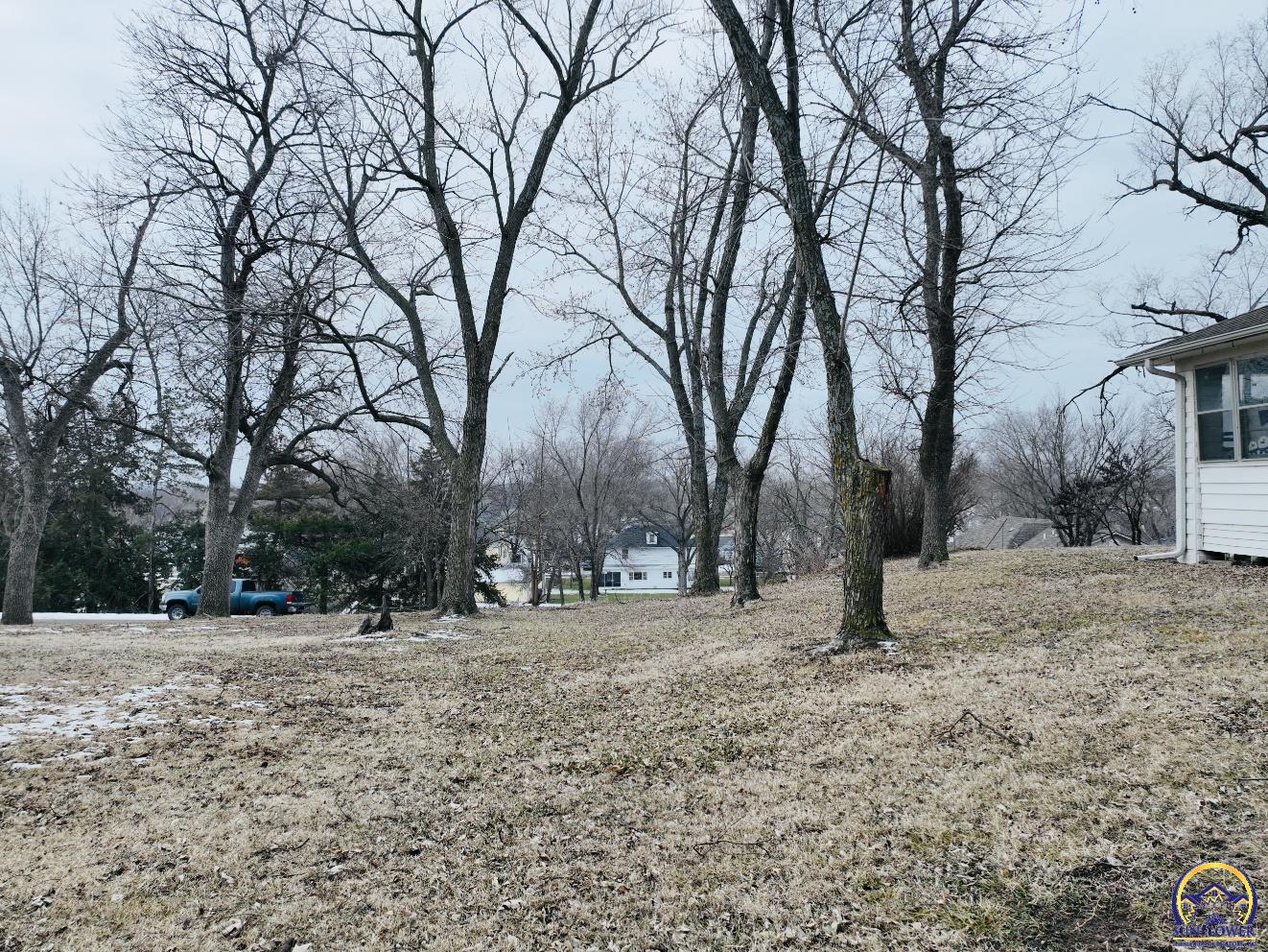 407 Alma Street St. Marys, KS 66536 - Photo 2 of 9