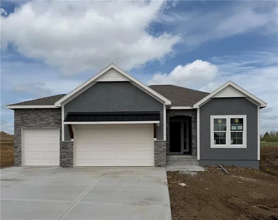 $573,695 | 1612 Southwest Arbor Park Drive, Lee's Summit, MO 64082