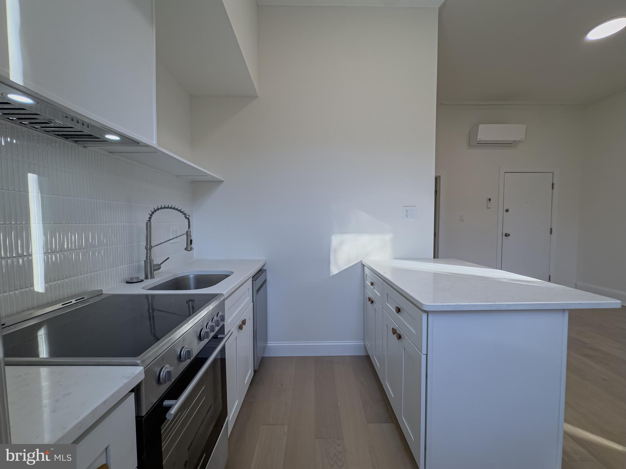 2039 Green Street, Unit 2F Philadelphia, PA 19130 - Photo 10 of 27