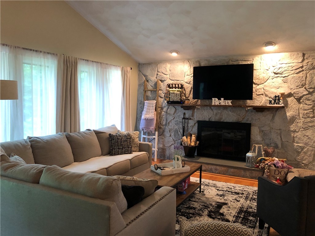 77 Winchester Drive Glocester, RI 02857 - Photo 21 of 50