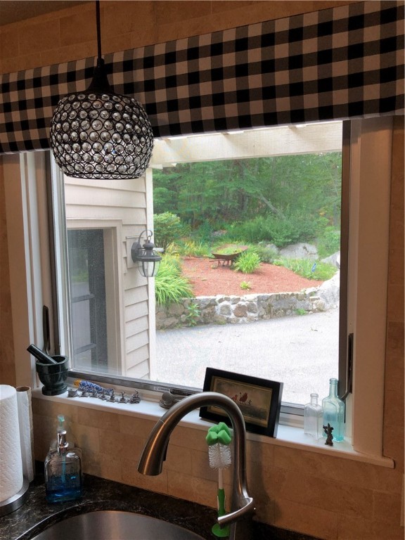 77 Winchester Drive Glocester, RI 02857 - Photo 9 of 50