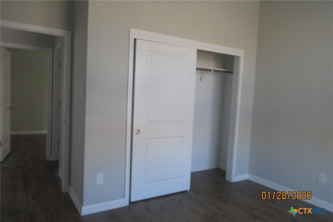7311 Birdsnest Way Temple, TX 76502 - Photo 6 of 25 an empty room with closet
