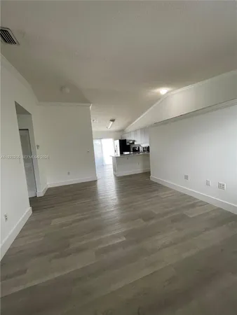 $299,997 | 3375 West 76th Street, Unit 211, Hialeah, FL 33018