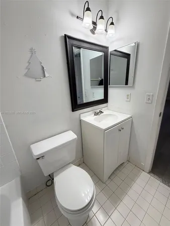 $299,997 | 3375 West 76th Street, Unit 211, Hialeah, FL 33018