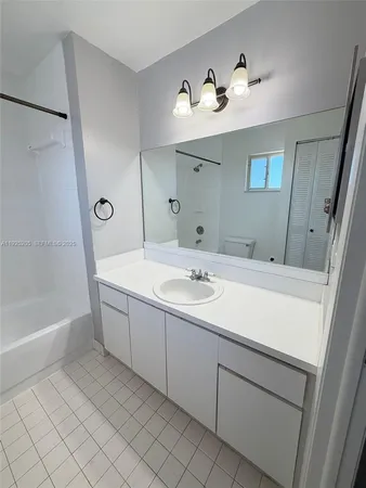 $299,997 | 3375 West 76th Street, Unit 211, Hialeah, FL 33018