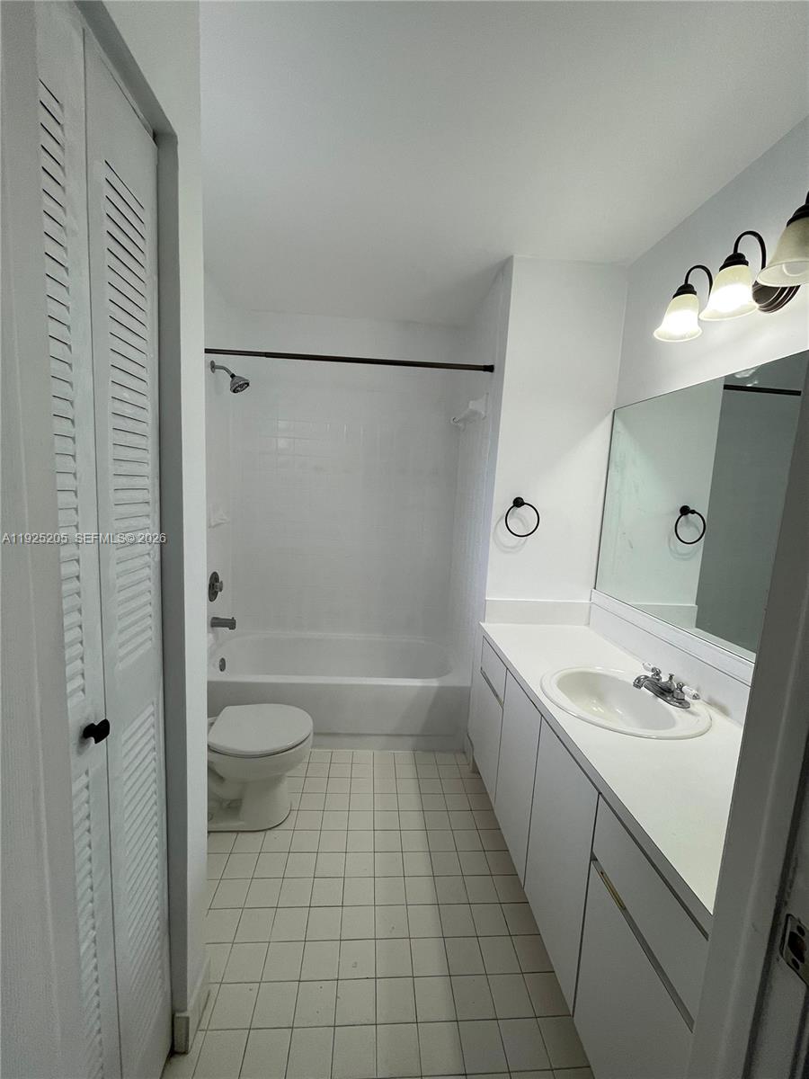 3375 West 76th Street, Unit 211 Hialeah, FL 33018 - Photo 5 of 21