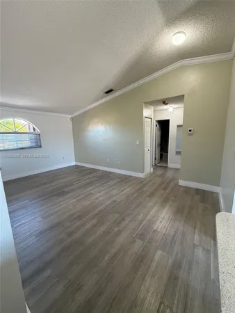 $299,997 | 3375 West 76th Street, Unit 211, Hialeah, FL 33018