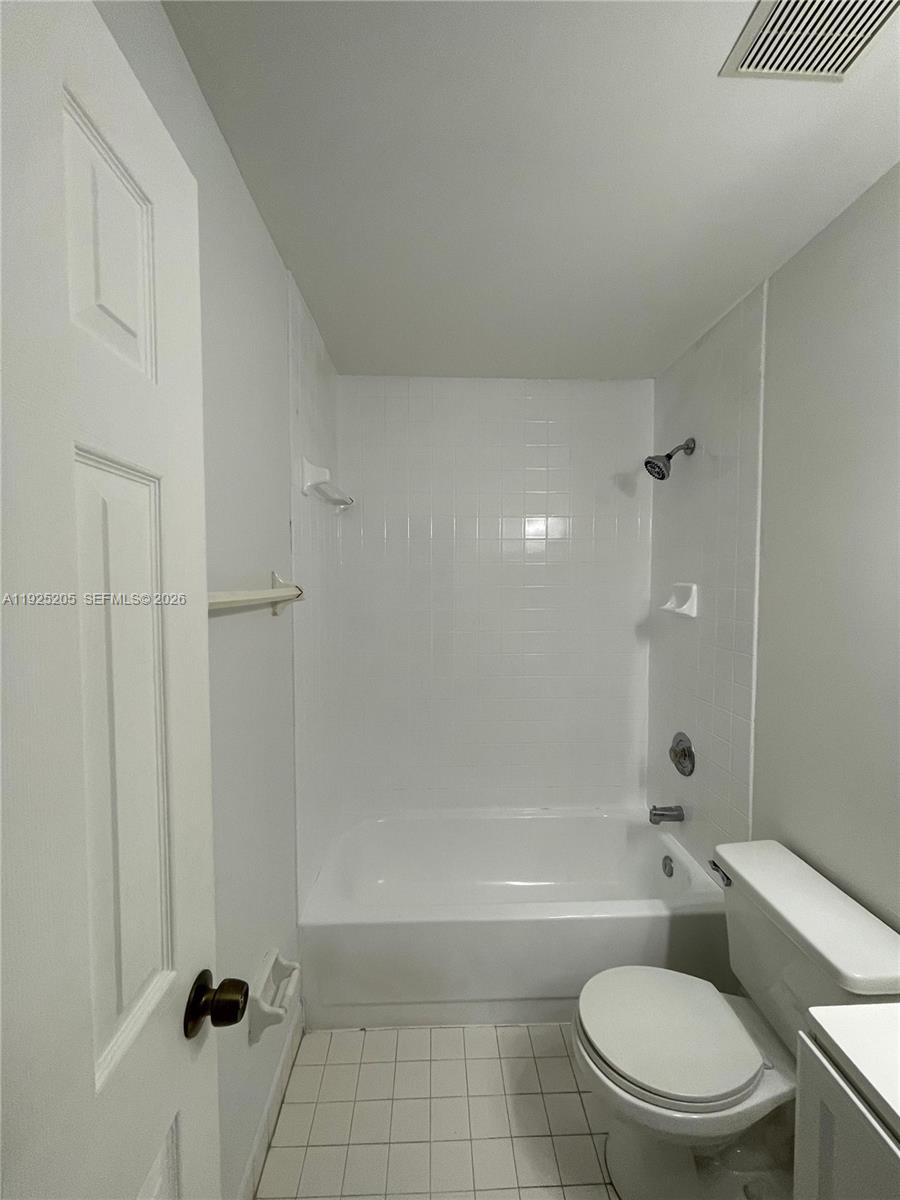 3375 West 76th Street, Unit 211 Hialeah, FL 33018 - Photo 8 of 21