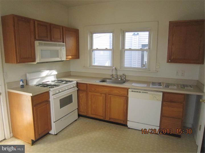 17 Spring Garden Street Riverside, NJ 08075 - Photo 6 of 16