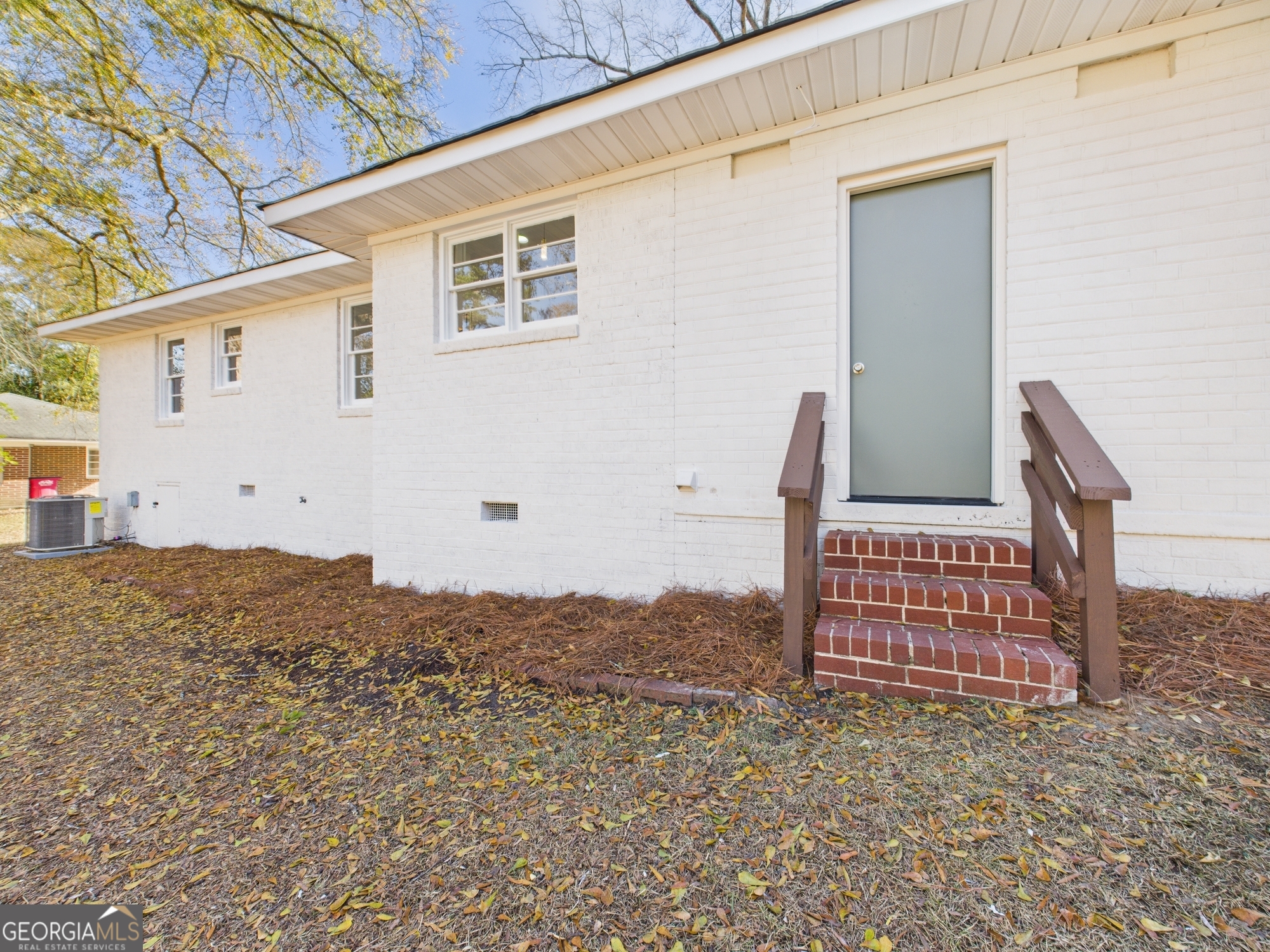 2489 Locksley Drive Macon, GA 31206 - Photo 39 of 42 a view of outdoor space and bedroom