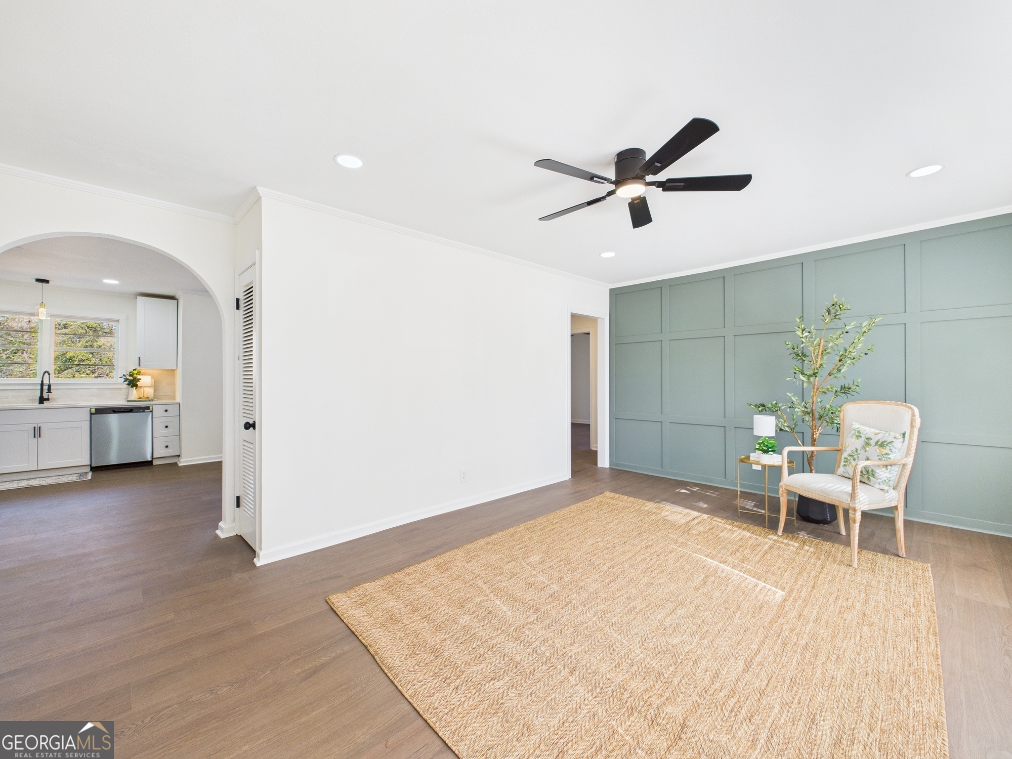 2489 Locksley Drive Macon, GA 31206 - Photo 7 of 42 a view of livingroom with furniture and ceiling fan