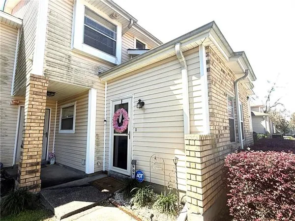 $112,000 | 3328 Timberlane Way Drive, Unit 107, Harvey, LA 70058