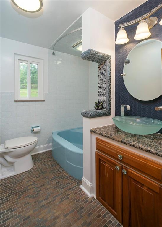 127 Beech Road Pittsburgh, PA 15239 - Photo 16 of 30