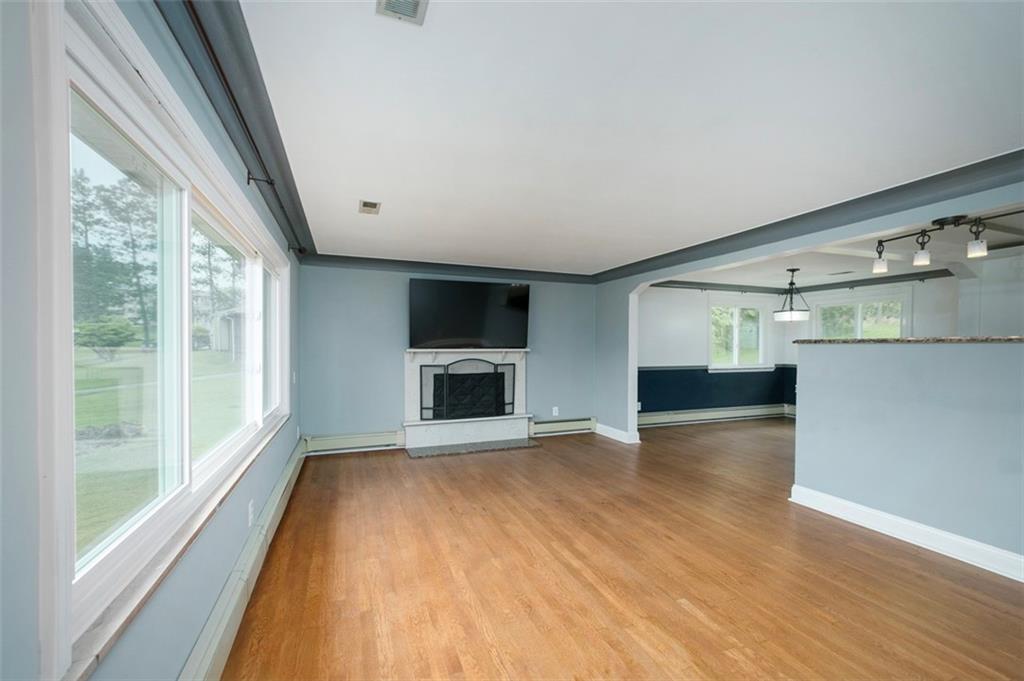 127 Beech Road Pittsburgh, PA 15239 - Photo 6 of 30