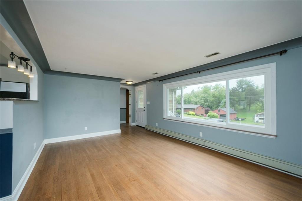 127 Beech Road Pittsburgh, PA 15239 - Photo 8 of 30
