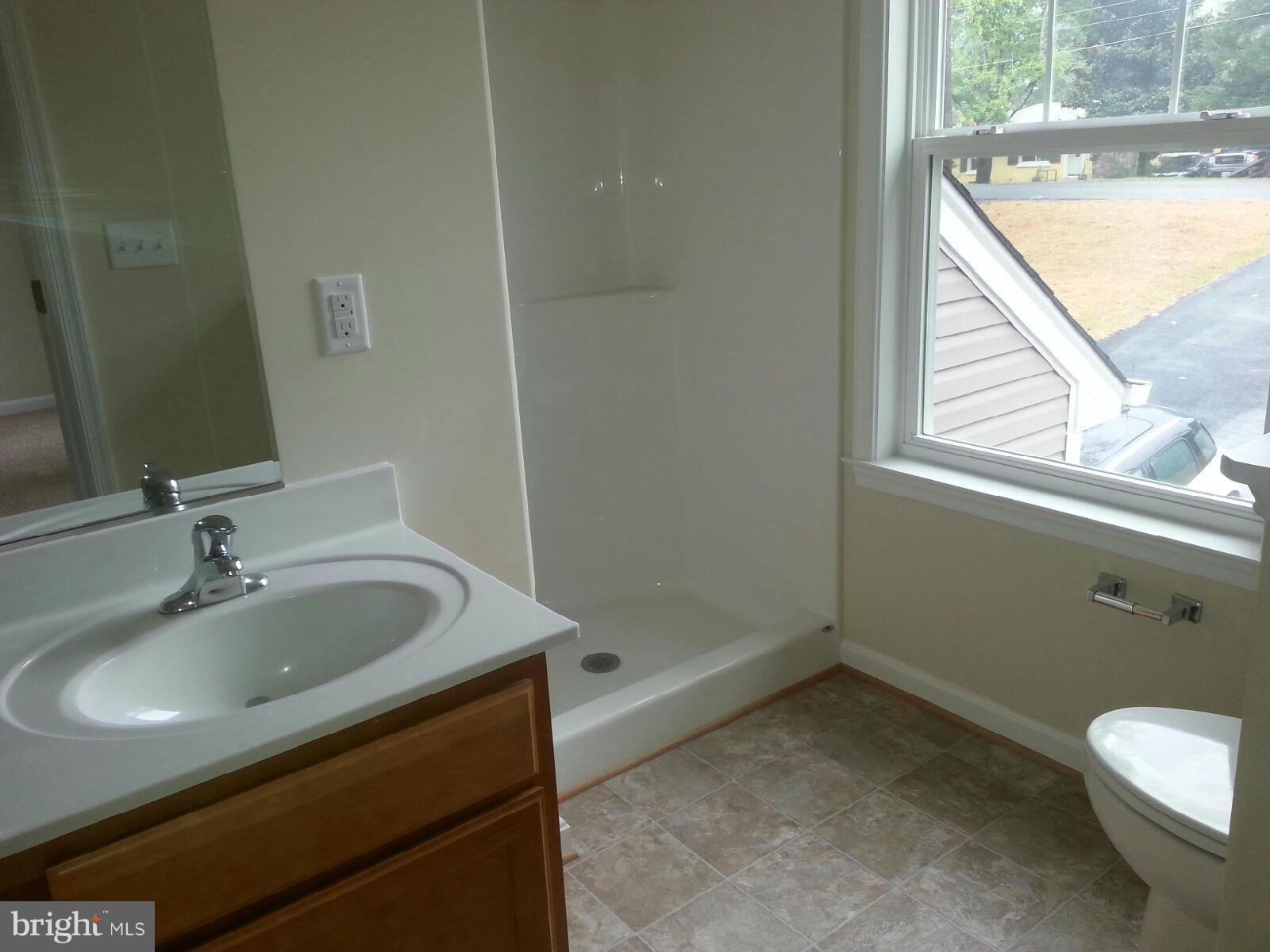 168 Doc Stone Road Stafford, VA 22556 - Photo 13 of 23 Bath (Master)