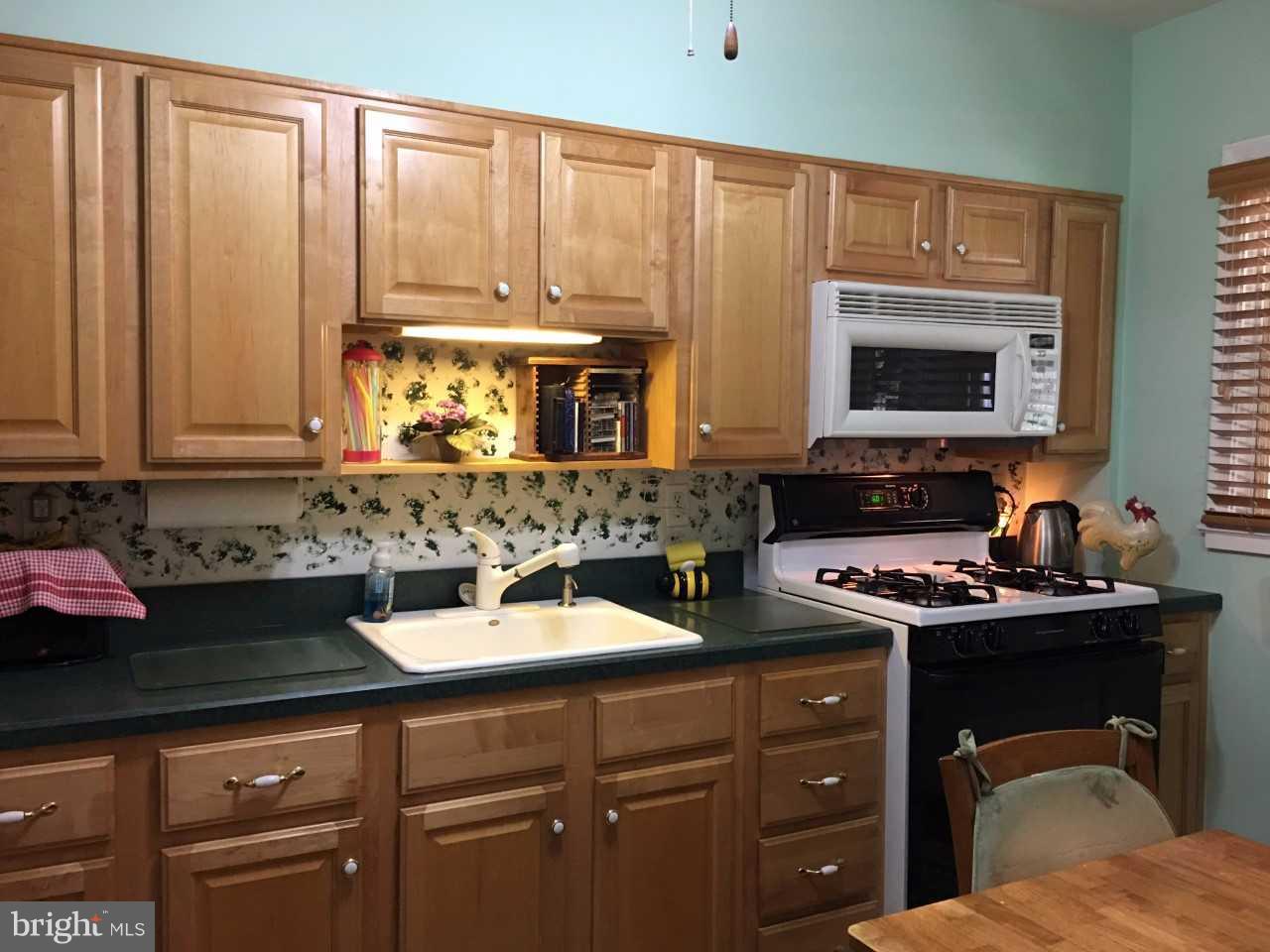 1936 Stanhope Road Baltimore, MD 21222 - Photo 6 of 12 Kitchen