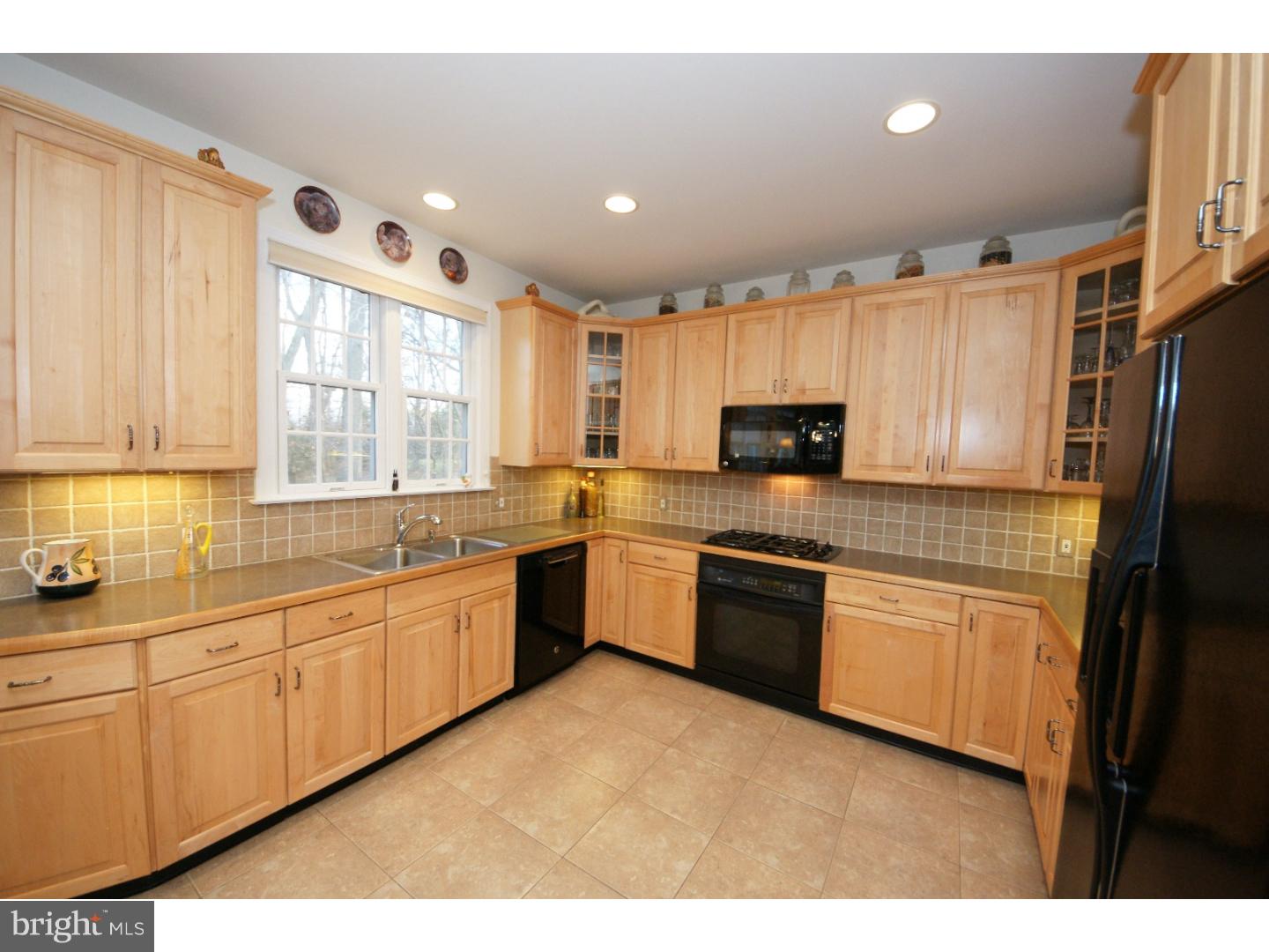 47 Walters Road Robbinsville, NJ 08691 - Photo 14 of 24 Kitchen