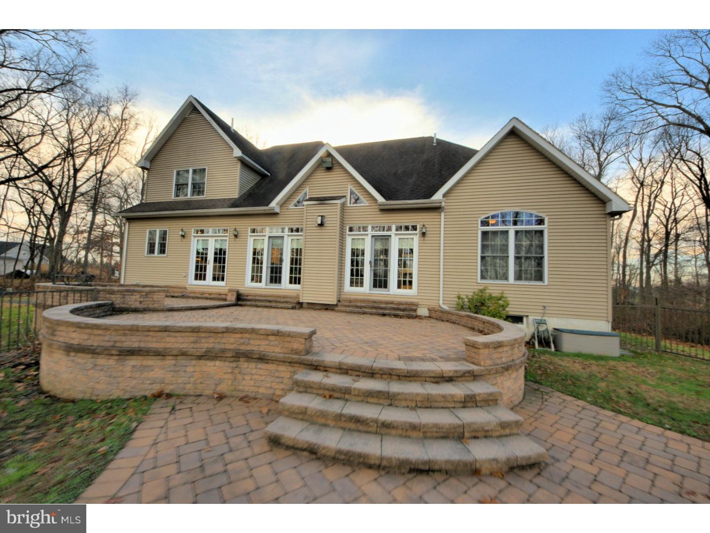 47 Walters Road Robbinsville, NJ 08691 - Photo 4 of 24 Exterior Back