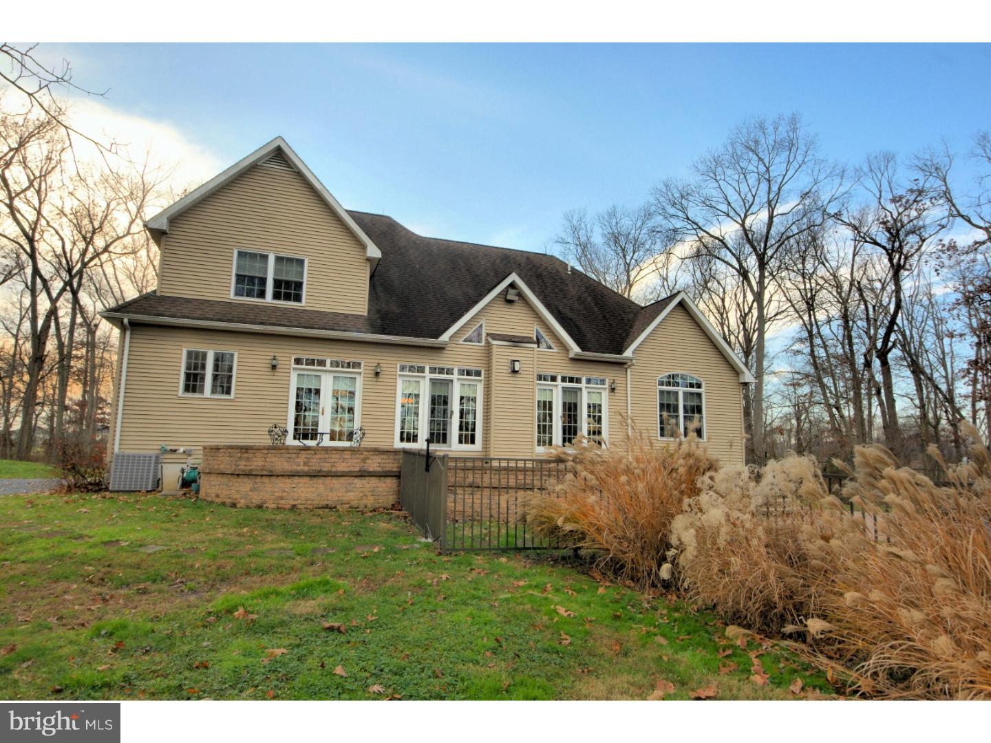 47 Walters Road Robbinsville, NJ 08691 - Photo 6 of 24 Exterior Back
